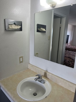 glen rose inn and suites