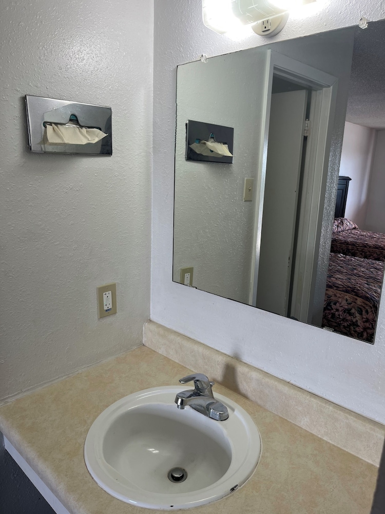 glen rose inn and suites
