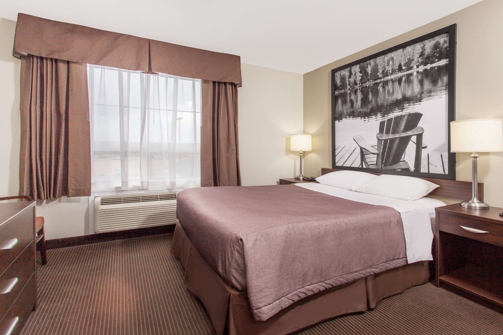 Super 8 By Wyndham Red Lake On,Niagara-On-The-Lake>>Kenora,2 star
