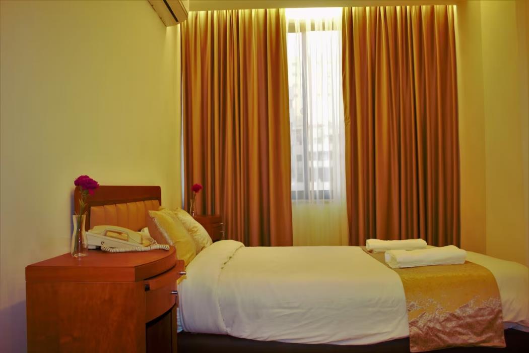 new merryland hotel