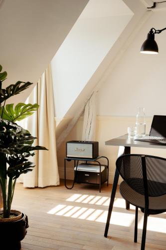 my maison in paris louvre