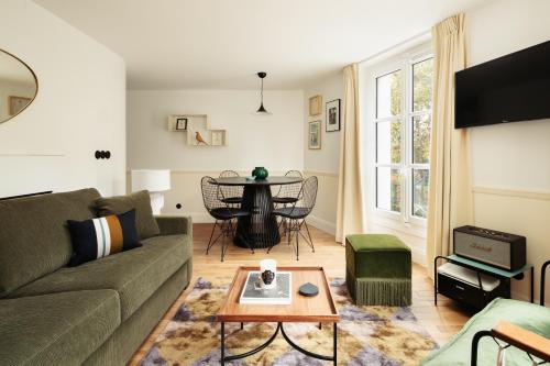 my maison in paris louvre