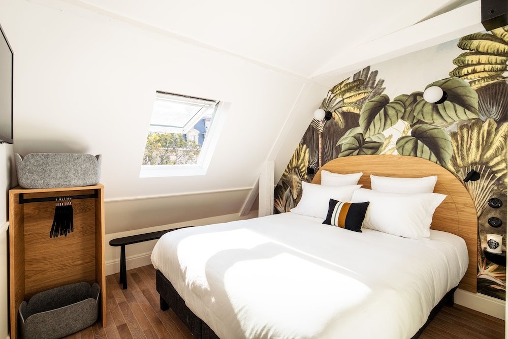 my maison in paris louvre