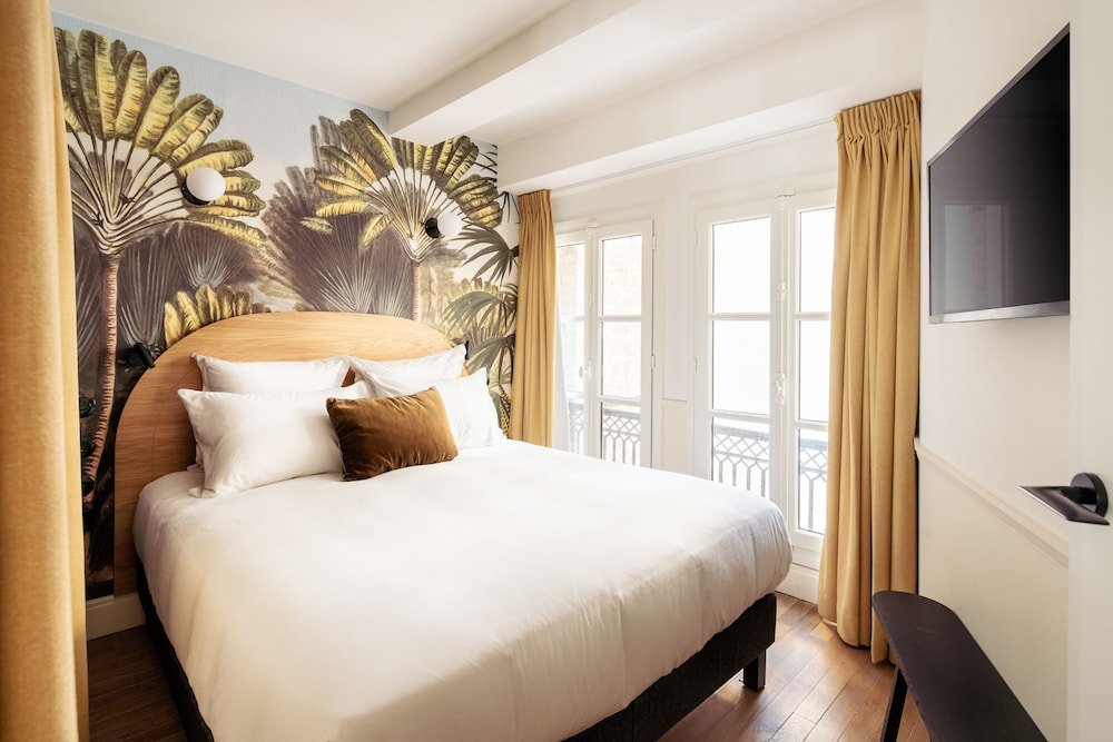 my maison in paris louvre