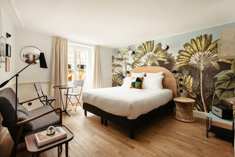 my maison in paris louvre