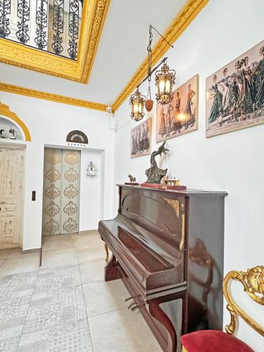 palace house hercules 92