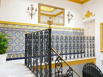 palace house hercules 92