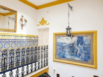 palace house hercules 92