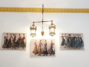 palace house hercules 92