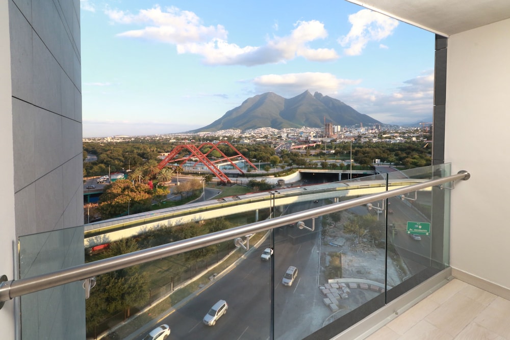 holiday inn express monterrey fundidora an ihg hotel