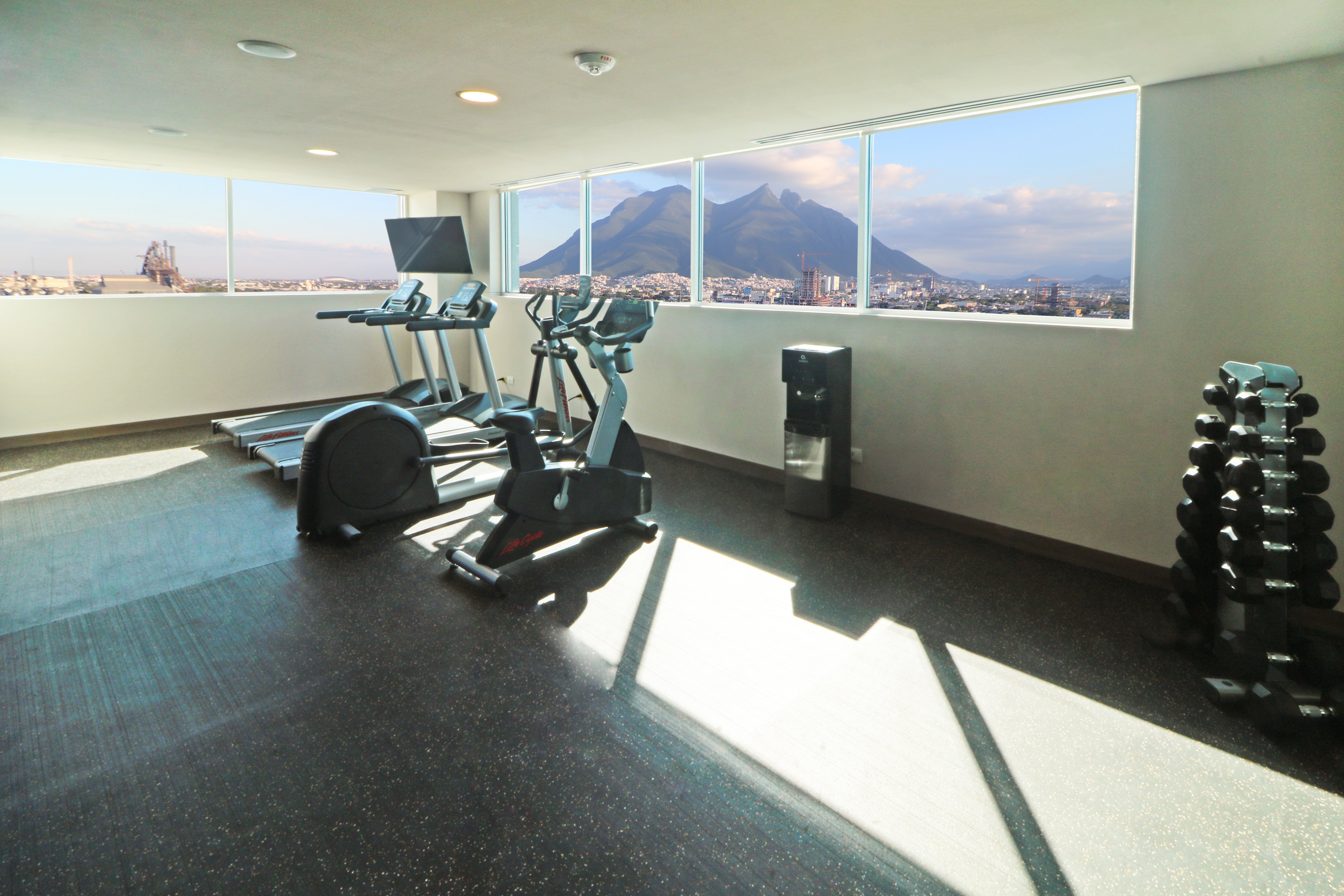 holiday inn express monterrey fundidora an ihg hotel