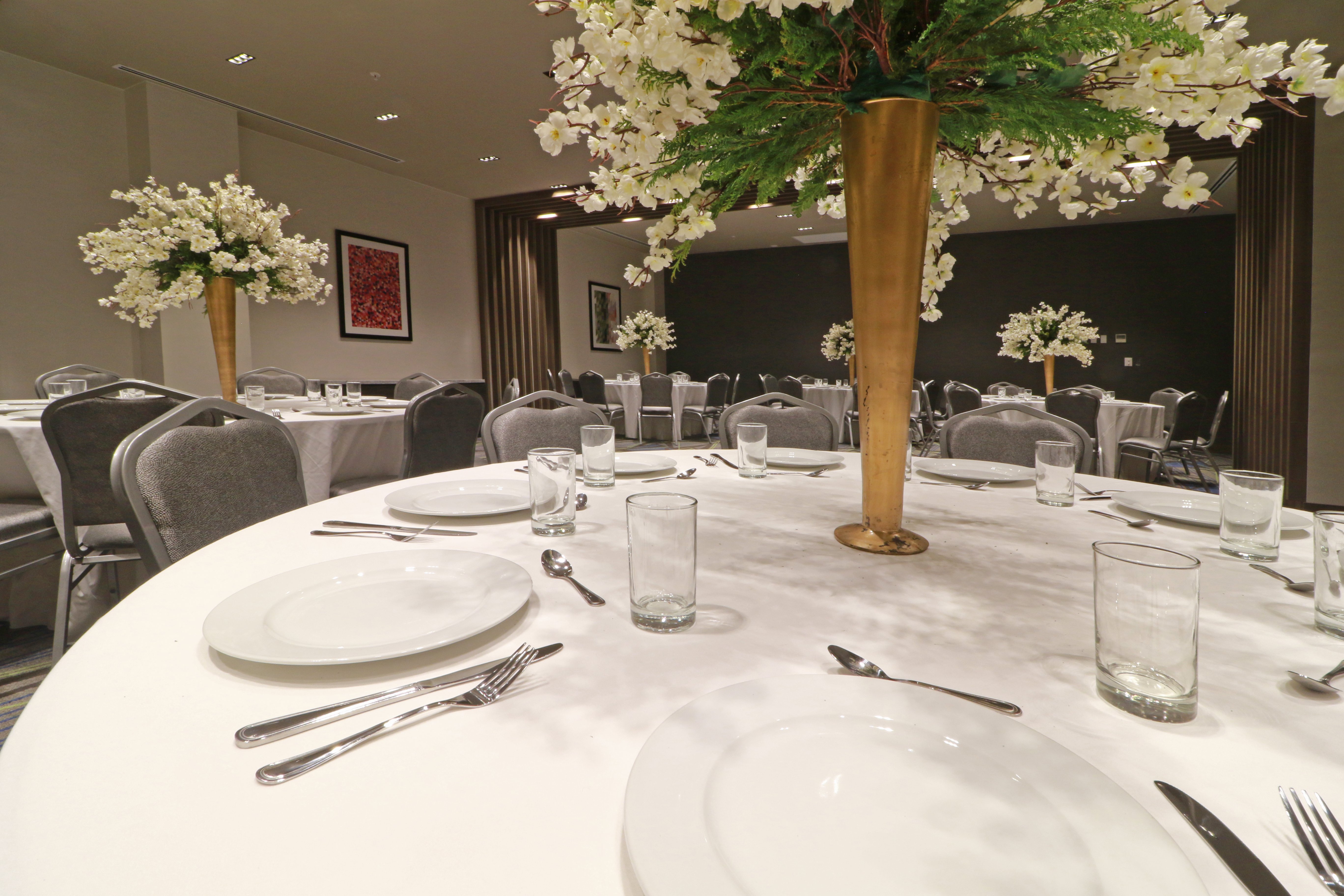 holiday inn express monterrey fundidora an ihg hotel
