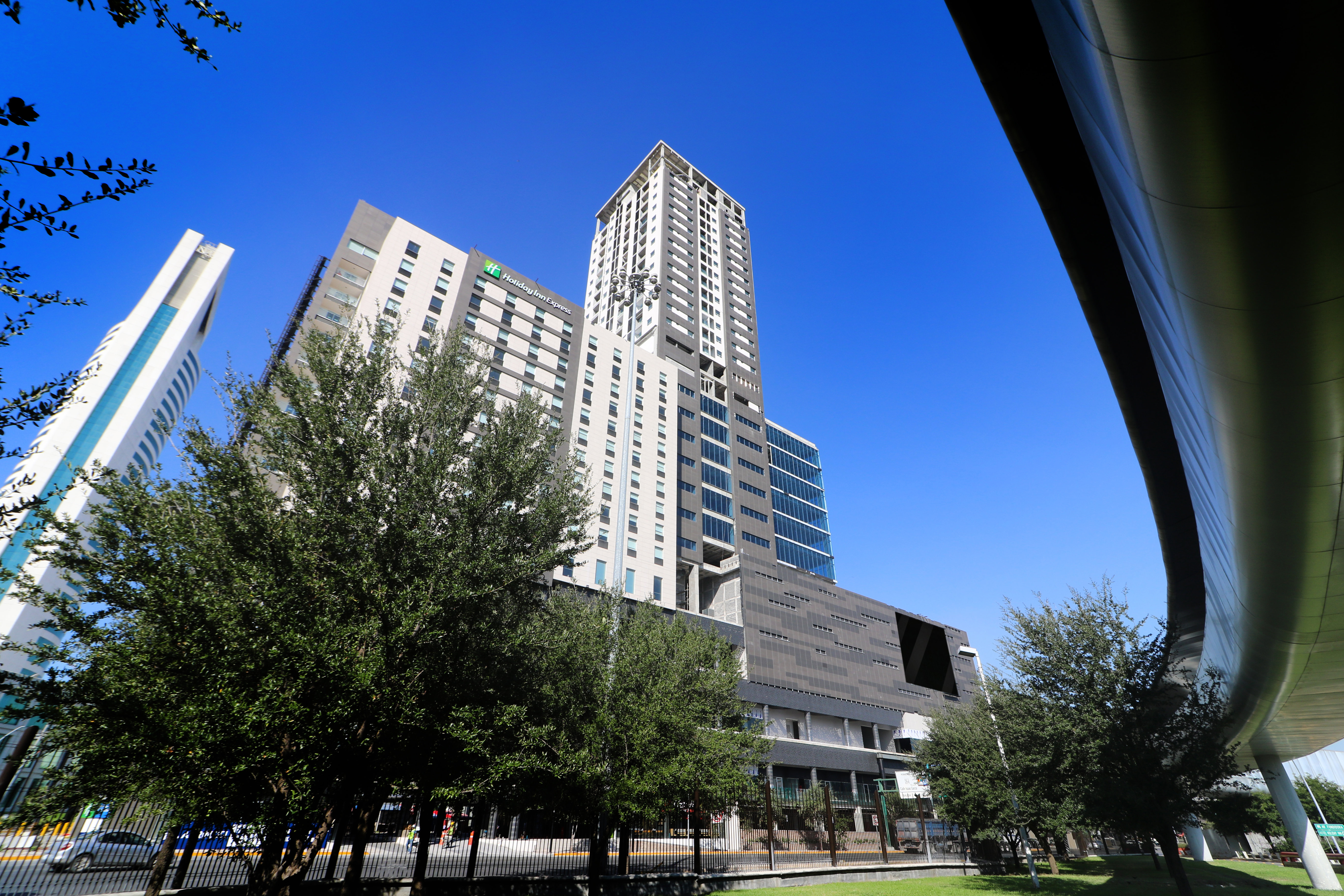 holiday inn express monterrey fundidora an ihg hotel