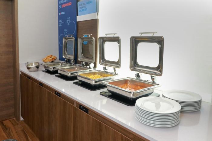 holiday inn express monterrey fundidora an ihg hotel