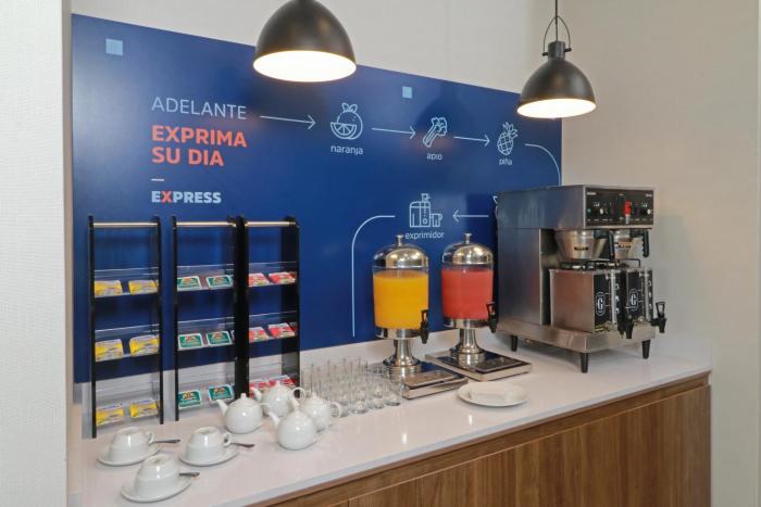 holiday inn express monterrey fundidora an ihg hotel