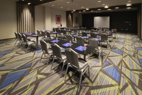 holiday inn express monterrey fundidora an ihg hotel