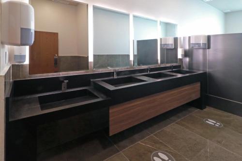 holiday inn express monterrey fundidora an ihg hotel