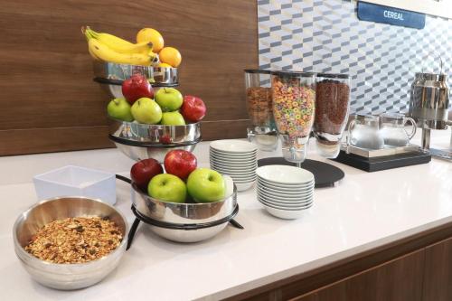 holiday inn express monterrey fundidora an ihg hotel