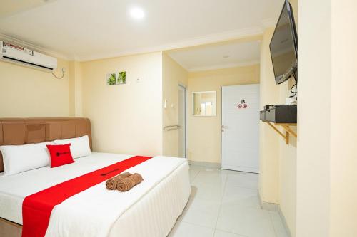 formerly reddoorz syariah near exit toll ciawi