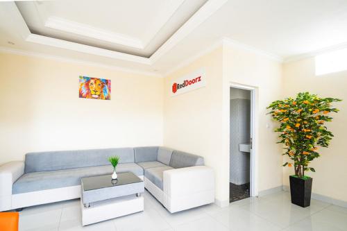 formerly reddoorz syariah near exit toll ciawi