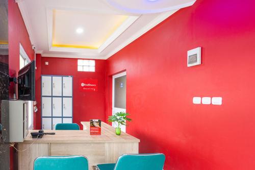 formerly reddoorz syariah near exit toll ciawi