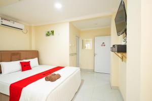 formerly reddoorz syariah near exit toll ciawi