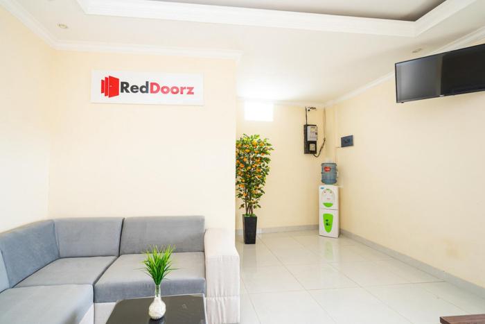 formerly reddoorz syariah near exit toll ciawi