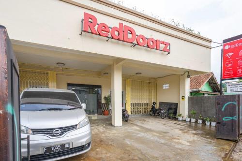 formerly reddoorz syariah near exit toll ciawi