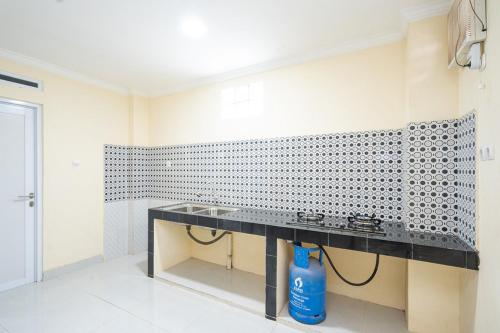 formerly reddoorz syariah near exit toll ciawi