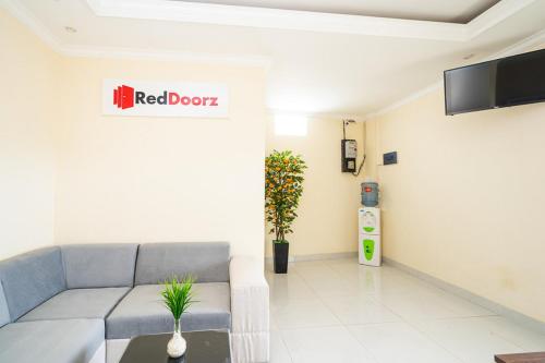 formerly reddoorz syariah near exit toll ciawi