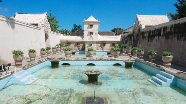 reddoorz near malioboro tugu station jogja 2