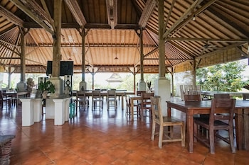 bali eco living dormitory