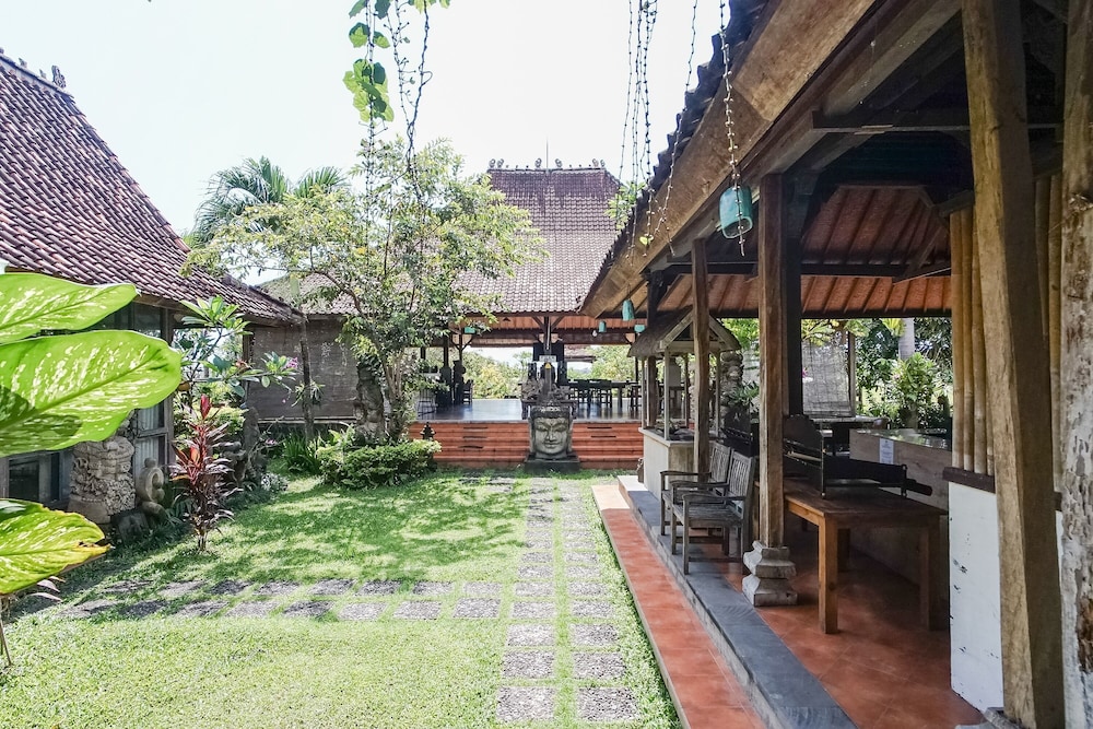 bali eco living dormitory