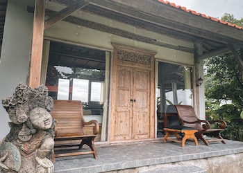 bali eco living dormitory