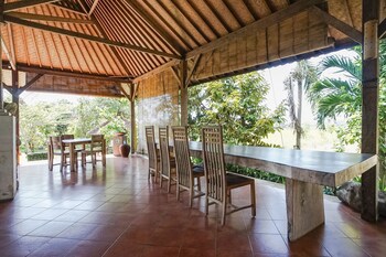 bali eco living dormitory