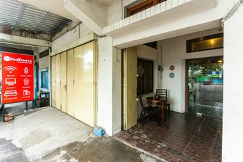 reddoorz urip sumoharjo solo