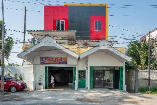 reddoorz near manhattan times square medan 2