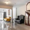 reddoorz near manhattan times square medan 2