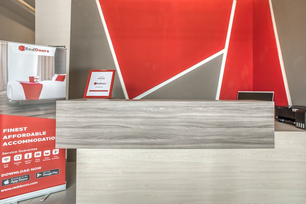 formerly reddoorz near binus anggrek 2