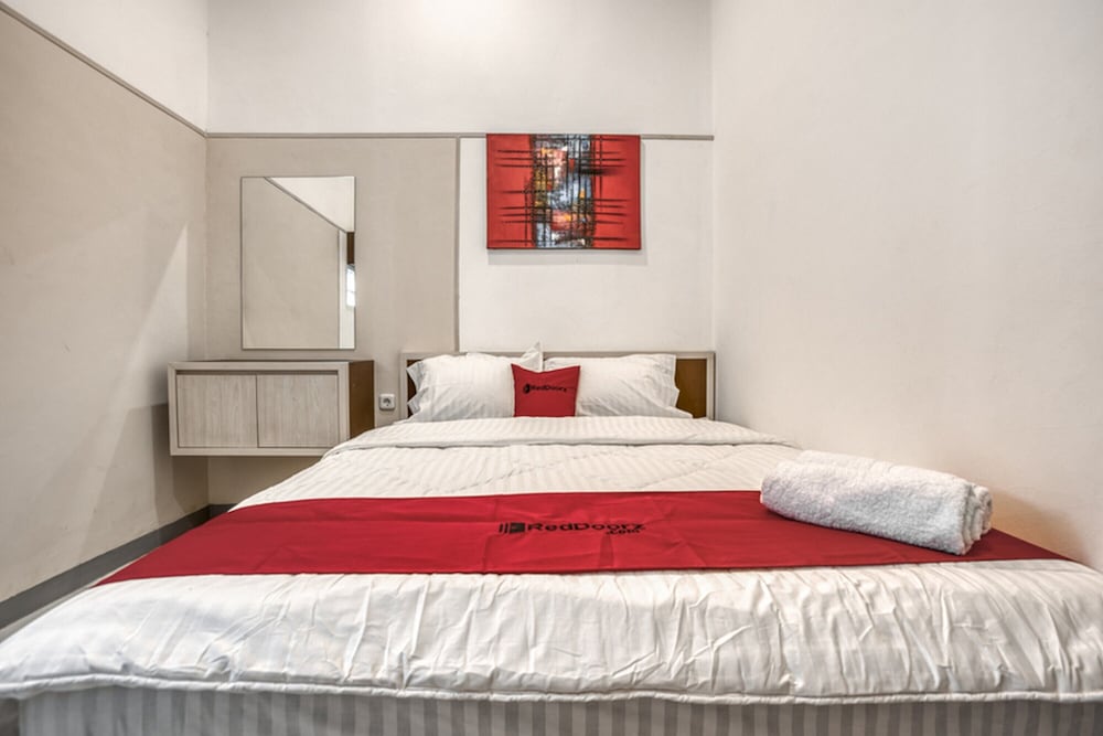 formerly reddoorz near binus anggrek 2