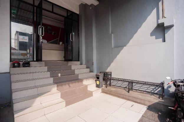 formerly reddoorz near binus anggrek 2