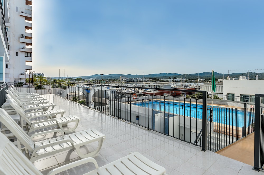 aparthotel vibra del mar adults only