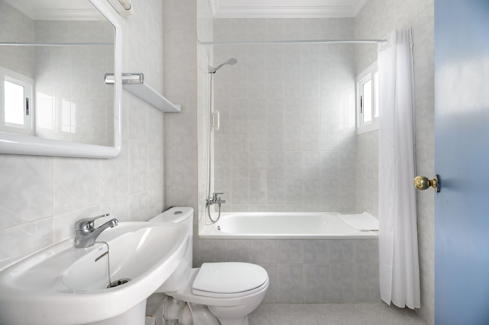 aparthotel vibra del mar adults only