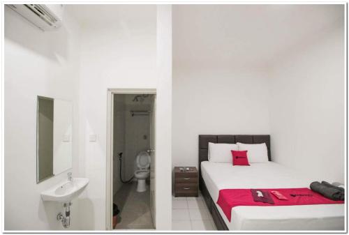 reddoorz ruko itc roxy mas