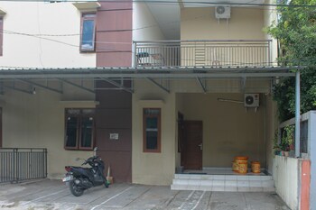 koolkost syariah near universitas ahmad dahlan kampus 1
