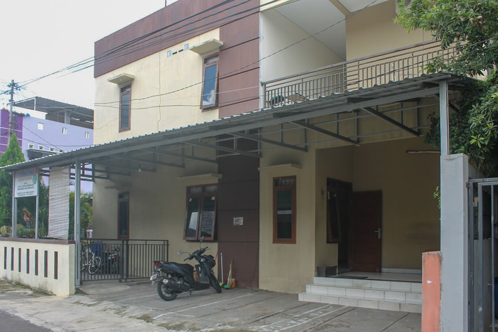 koolkost syariah near universitas ahmad dahlan kampus 1