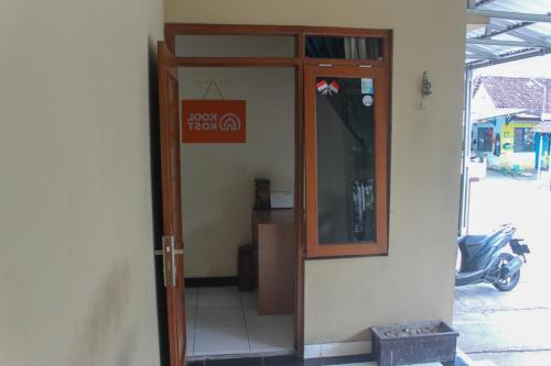 koolkost syariah near universitas ahmad dahlan kampus 1