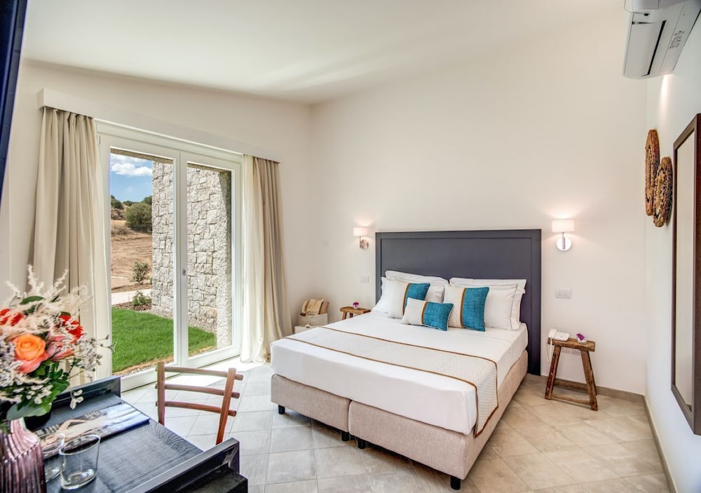 cala sinzias resort