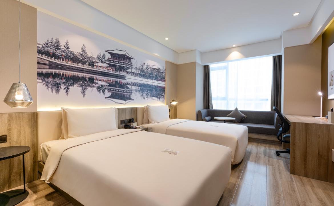 atour hotel xian administrative center high speed railway station