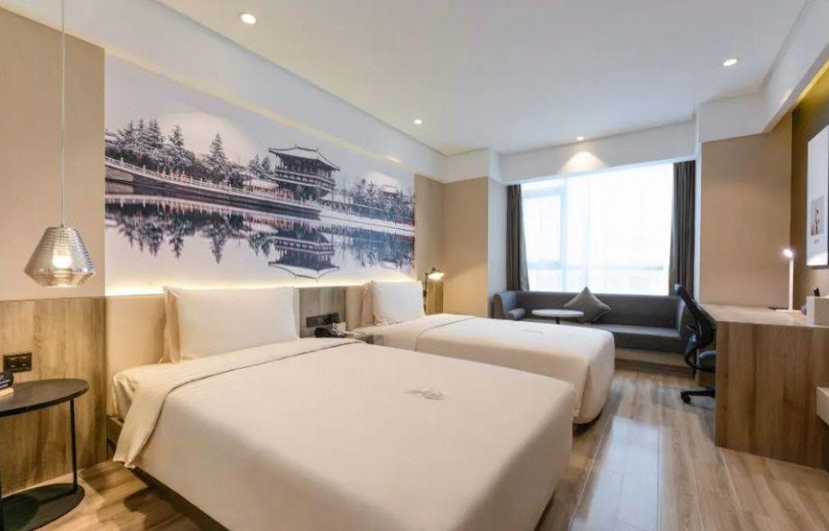 atour hotel xian administrative center high speed railway station